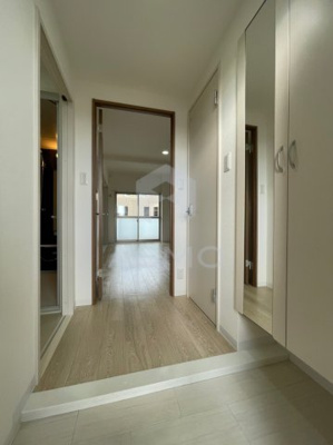 【玄関】 | ノーヴル メゾン | ※同物件　別間取り　参考写真