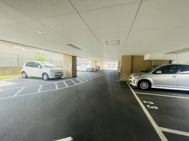 パラドール四条葛野大路の駐車場