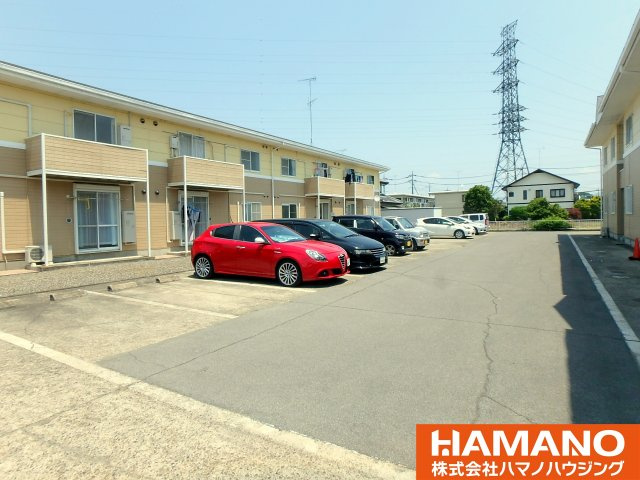ロイヤルエステート神明Ａの駐車場|駐車場完備です