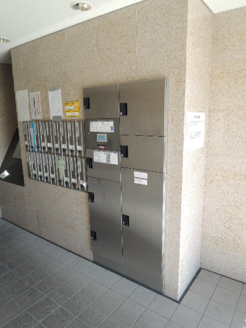 多摩市一ノ宮３丁目の賃貸マンションのその他共用部分|宅配ボックス完備【ホーム・ベース】