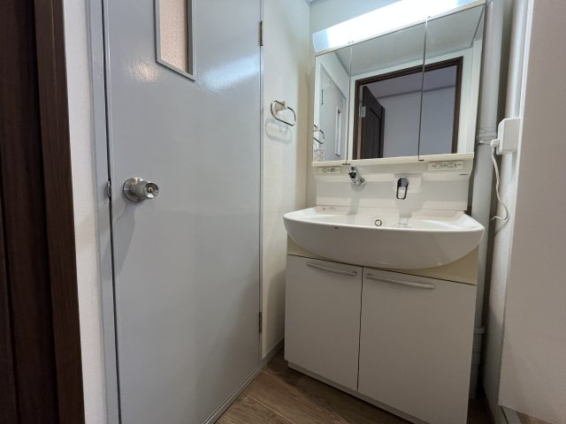 灘ロイヤルハイツの洗面所