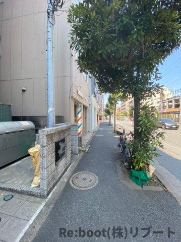 LEO弐拾伍番館のエントランス