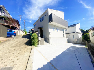 【前面道路含む現地写真】 | 前面道路含む現地写真です
