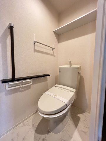 ノーベルのトイレ|温水洗浄暖房便座付き