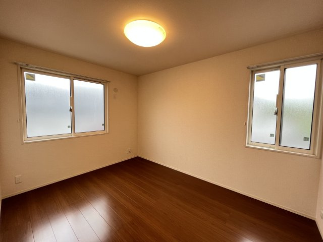 ノーベルの洋室|北洋室6帖