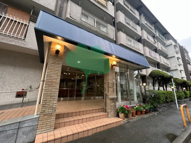 南博多パールシャトーのエントランス