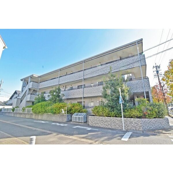 フローラ相川の外観