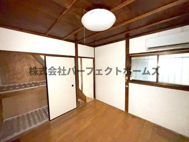 小倉町テラスハウスの内装|内装は落ち着いています