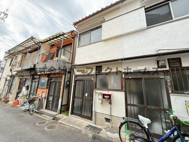 小倉町テラスハウスの周辺