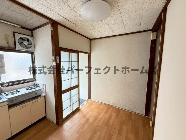 小倉町テラスハウスの居間・リビング|ゆったり過ごせるリビングです