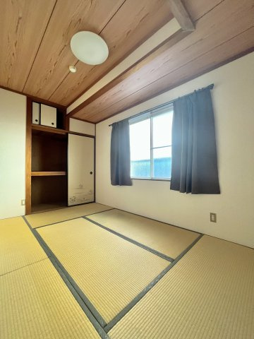 コーポラスかなやの和室