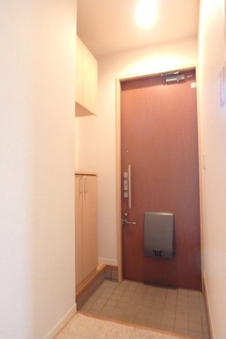 シャーメゾン花水木Aの玄関