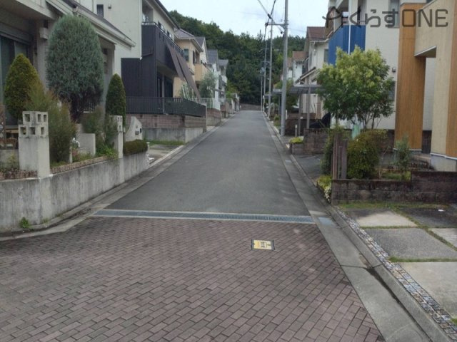 【前面道路含む現地写真】 | 姫路市香寺町須加院／中古戸建