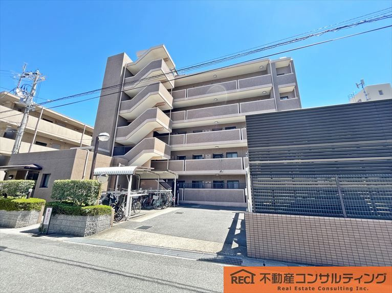 コスモ住吉川西の外観