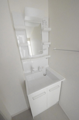 【洗面所】 | リブリ・津田沼Ⅱ | ゆったりとスペースのある洗面所