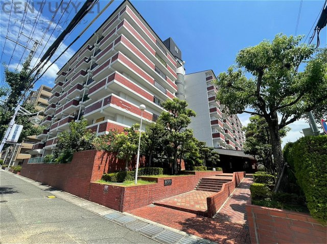 鉄筋コンクリート造8階建て