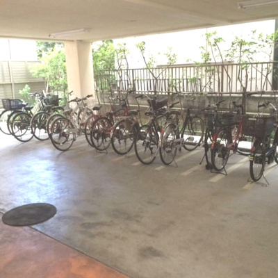 【駐車場】 | JLBグランエクリュ飛鳥山　12890 | 雨の日でも安心な屋根付きの駐輪場(^^)/