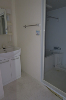 【洗面所】 | プレールドゥーク上野NORTH | 「プレール・ドゥーク上野NORTH」のことなら(株)メイワ・エステートへ