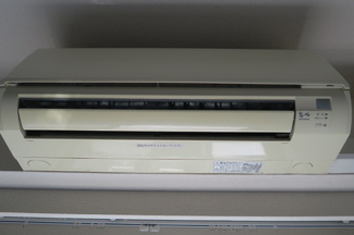 【設備】 | プレールドゥーク上野NORTH | エアコン1台
「プレール・ドゥーク上野NORTH」のことなら(株)メイワ・エステートへ