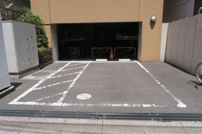 【駐車場】 | プレールドゥーク上野NORTH | 駐車場※要空確認
「プレール・ドゥーク上野NORTH」のことなら(株)メイワ・エステートへ