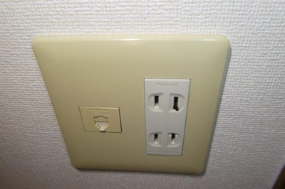 【設備】 | クオリティパレス | 電話モジュラー