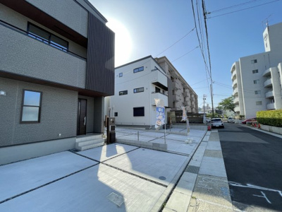 【前面道路含む現地写真】 | 名東区牧の原　全4棟　＜仲介手数料無料＞牧の原小・牧の池中　新築一戸建て | 撮影
社長の村田です！
自らプレイヤーとして営業しています
長年の経験と実績から皆様により良いマイホーム購入のご提案をいたします。
住宅ローンの不安や購入後の不安等何でもご相談ください。