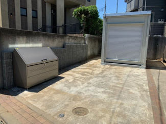 【外観】 | 松飛台駅前駐車場付き倉庫