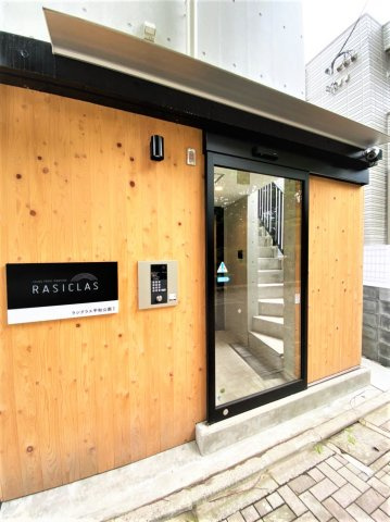 「防音マンション」リヨンドール平和公園のエントランス|エントランスです