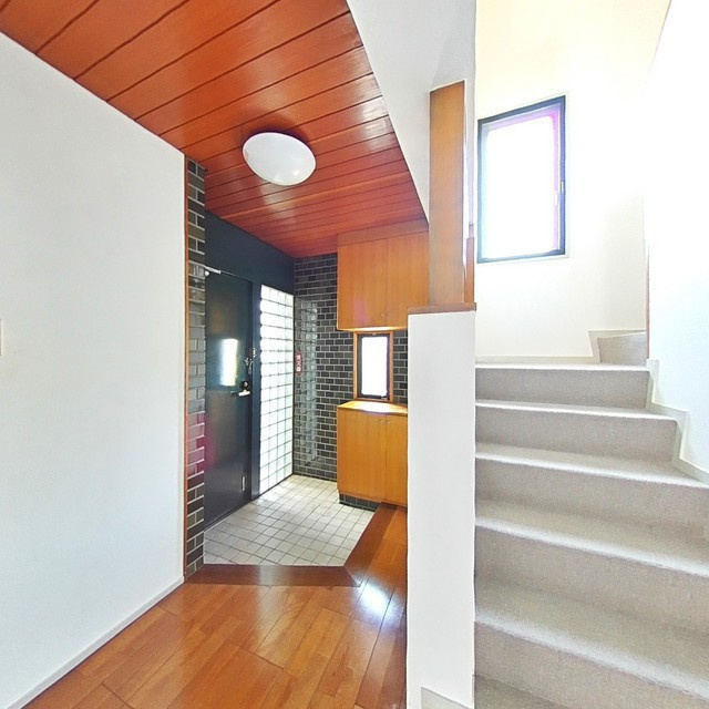 コーポラス岐阜西　Ｆ８の玄関