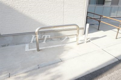 千葉市花見川区検見川町２丁目のアパートの駐車場