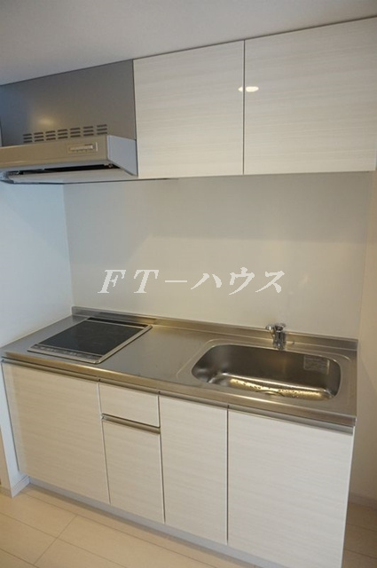 千葉市花見川区検見川町２丁目のアパートのキッチン