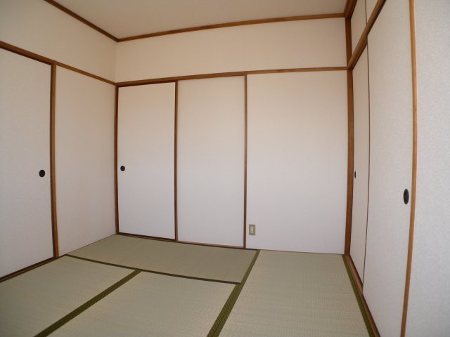 ブランベール大久保の和室