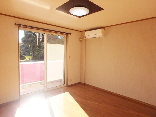 コーポFPの居間・リビング|内装イメージ：同物件別室