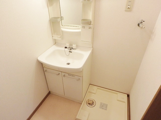 コーポFPの洗面所|内装イメージ：同物件別室