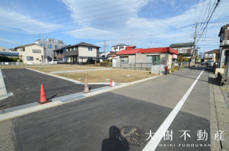【前面道路含む現地写真】