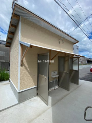 【トイレ】 | 郷開倉庫 | 鏡町鏡(有佐駅) の貸倉庫 新品トイレ 