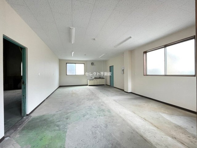 【居間・リビング】 | 郷開倉庫 | 鏡町鏡(有佐駅) の貸倉庫