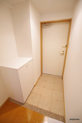 SWISS京橋　仲介手数料無料の玄関