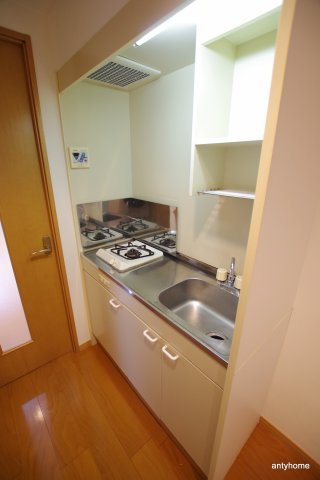 SWISS京橋　仲介手数料無料のキッチン