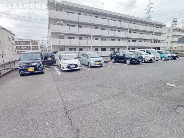 ファミール末広　　　刈谷市の賃貸ならクラスホーム刈谷店　　　の駐車場