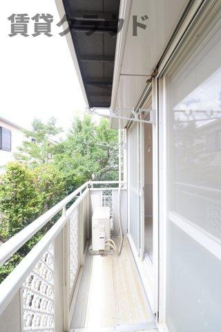 ファーストヴューラ十番館のバルコニー|開放的で明るい空間を演出してくれるバルコニーです