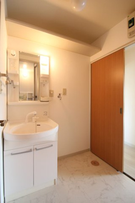 【独立洗面台】 | ラフォーレ・ポワールB | シャワー付き洗面台