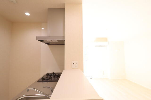 サイドコートのキッチン