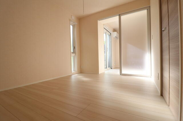 サイドコートの居間・リビング