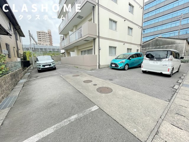 ビッグバード　　　刈谷市近郊の賃貸はクラスホームの駐車場