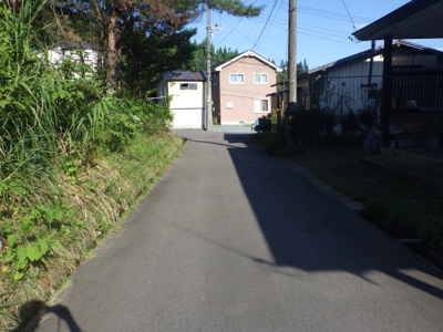 【前面道路含む現地写真】 | 大館市川口字蟹沢7-172・売地