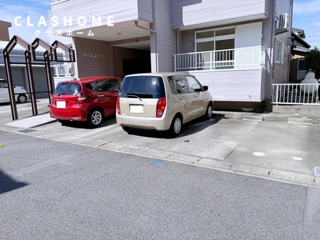 マイルストーン　　　刈谷市近郊の賃貸はクラスホームの駐車場