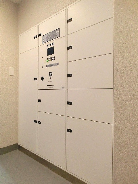 ParkAxis東上野のロビー|不在時に便利な宅配ＢＯＸです