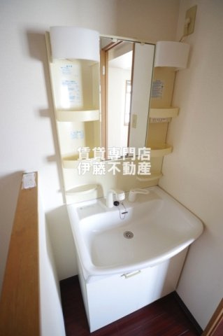 ジュネス上飯田の独立洗面台