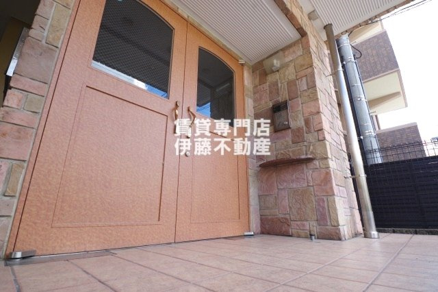 ジュネス上飯田のエントランス